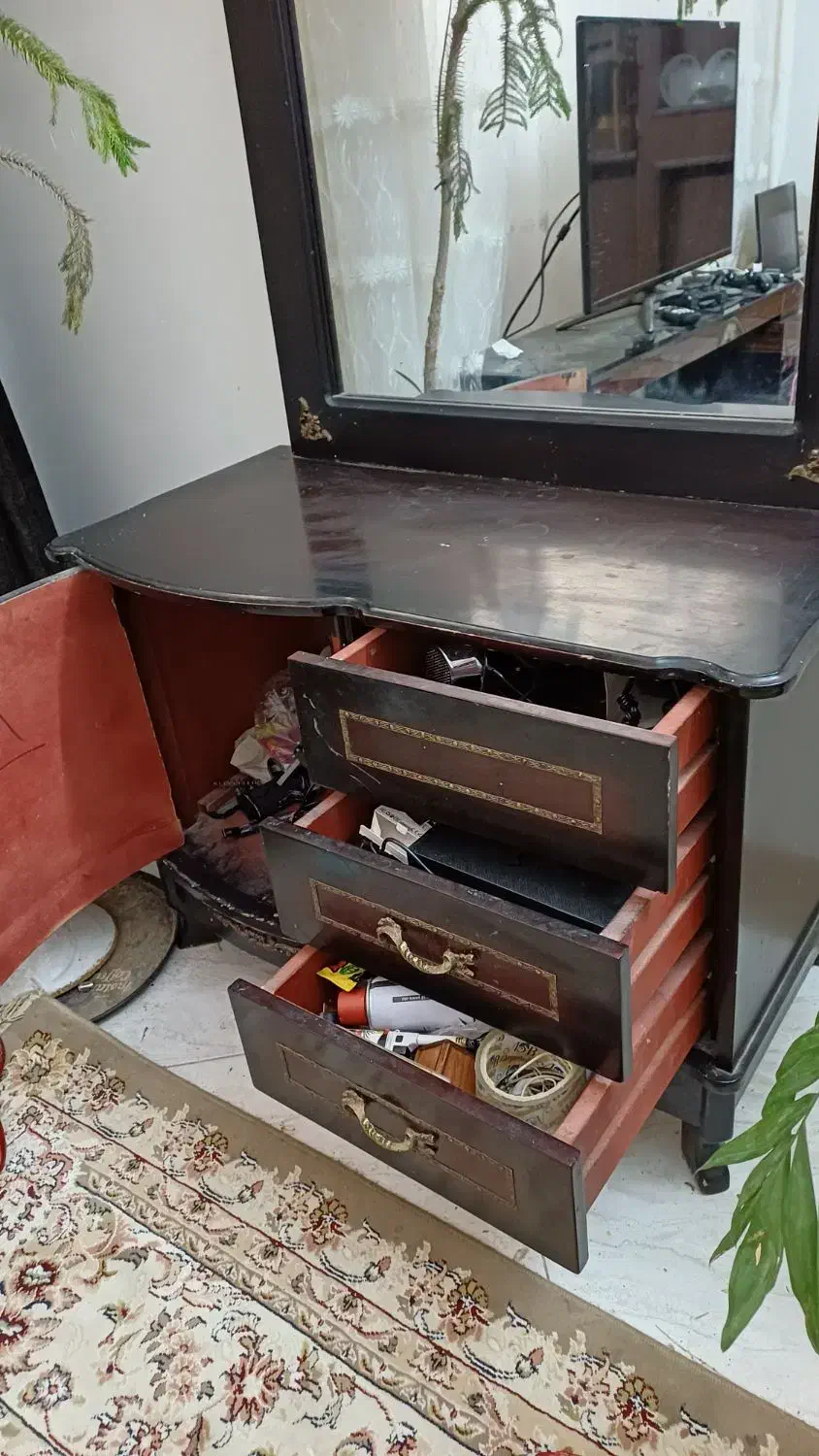 آینه شمعدان|آینه|سبزوار, قاضی زاد|دیوار