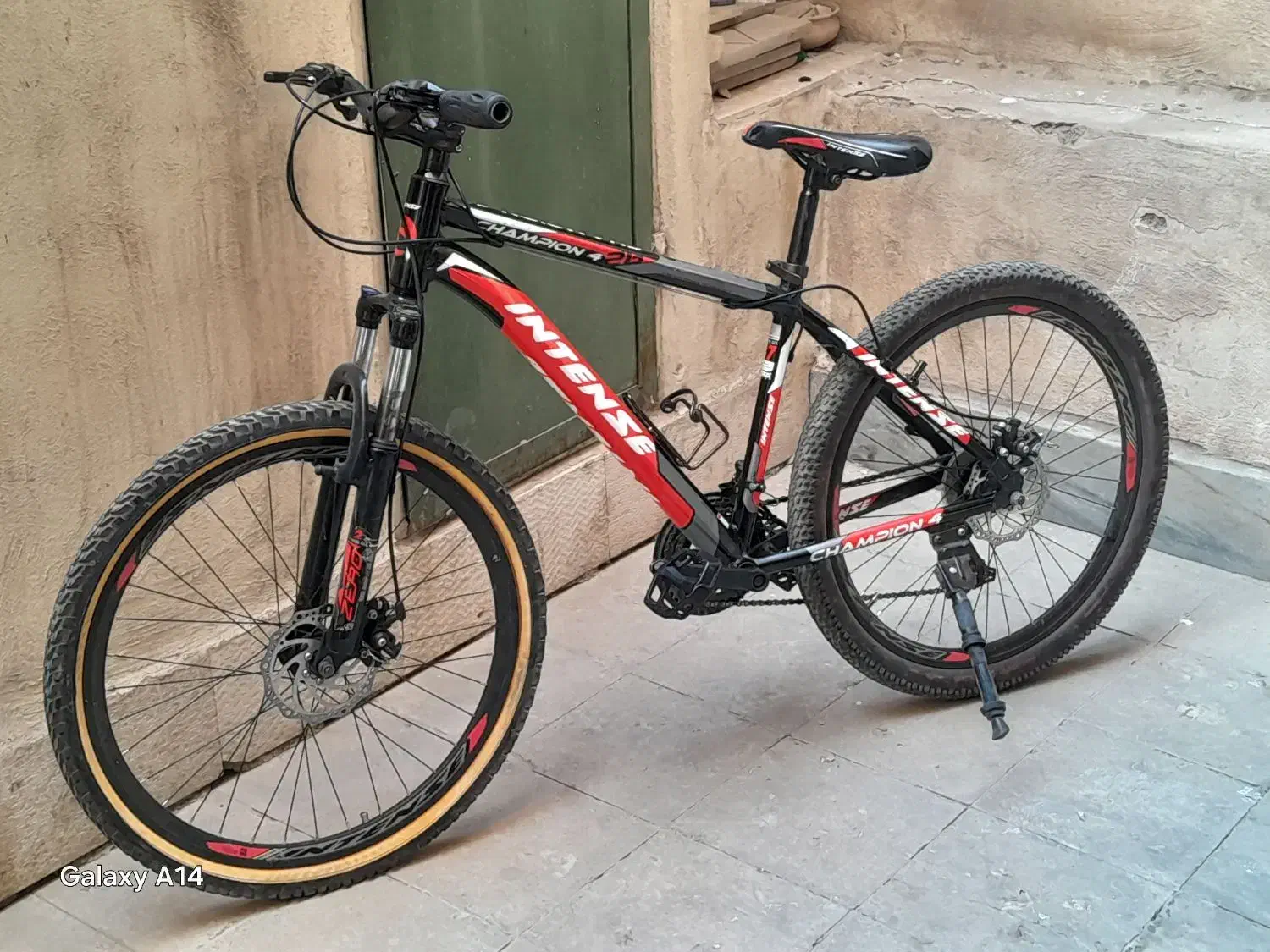 سایز۲۶ مارک  اینیتکس آلومینیوم و ۲۰ دخترانه درحدنو|دوچرخه، اسکیت، اسکوتر|اندیشه, اندیشه فاز ۱|دیوار