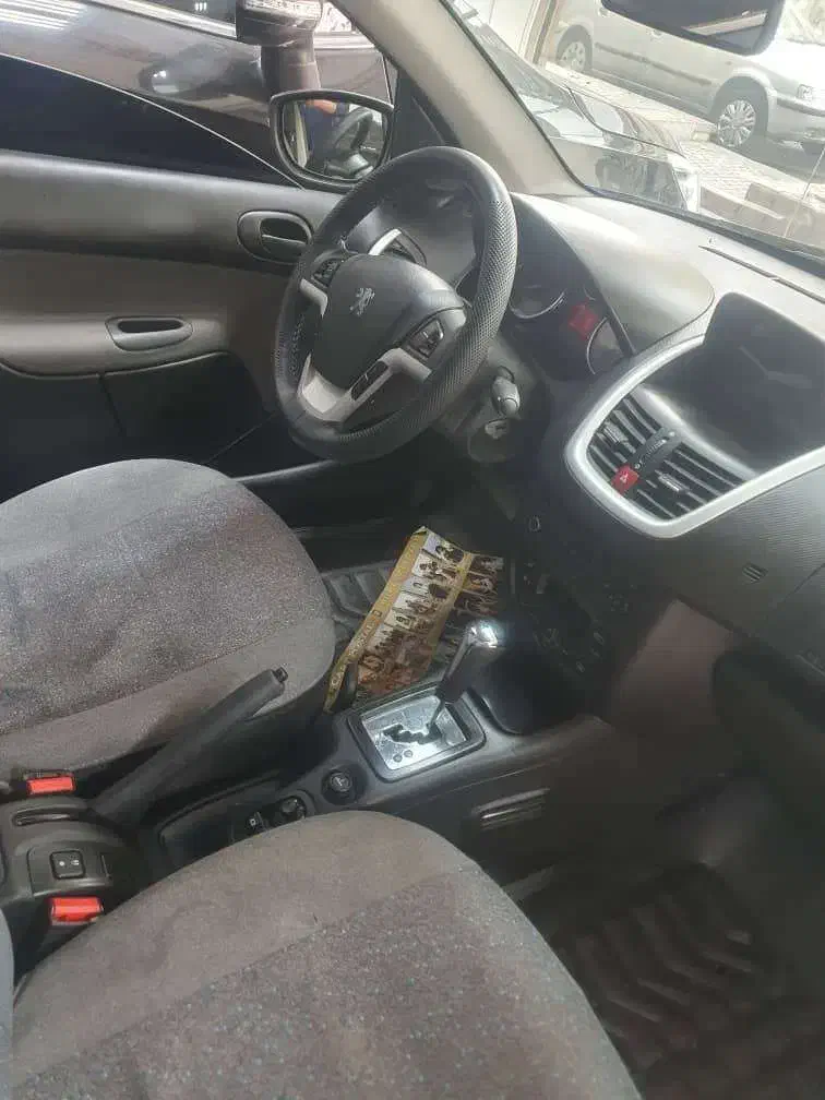 پژو ۲۰۷ اتومات مدل۴۰۴ نقدو اقساط|خودرو سواری و وانت|تهران, جمهوری|دیوار