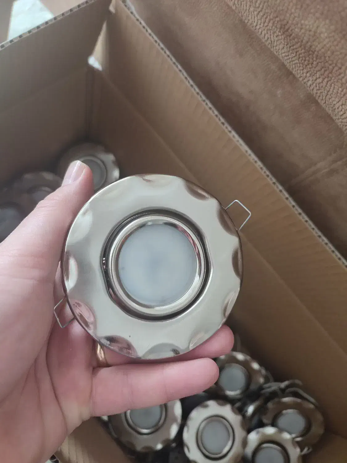 هالوژن|لامپ و چراغ|کرج, فاز ۴ مهرشهر|دیوار