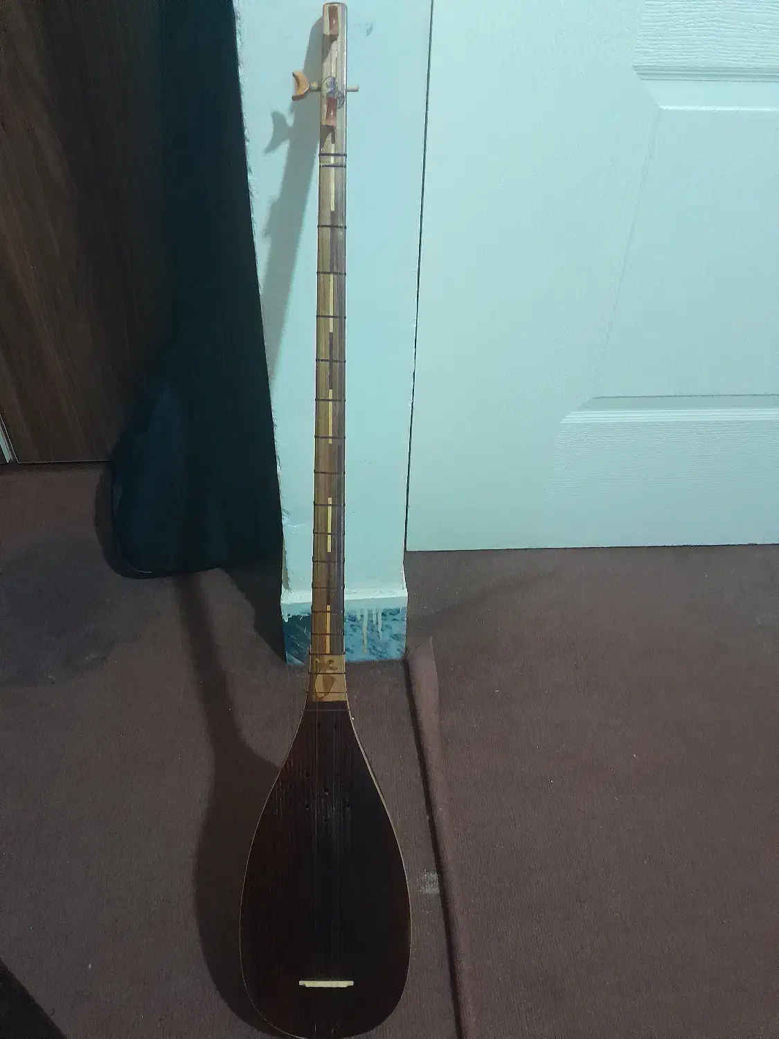 تنبور مستور|سازهای سنتی|کرمانشاه, |دیوار