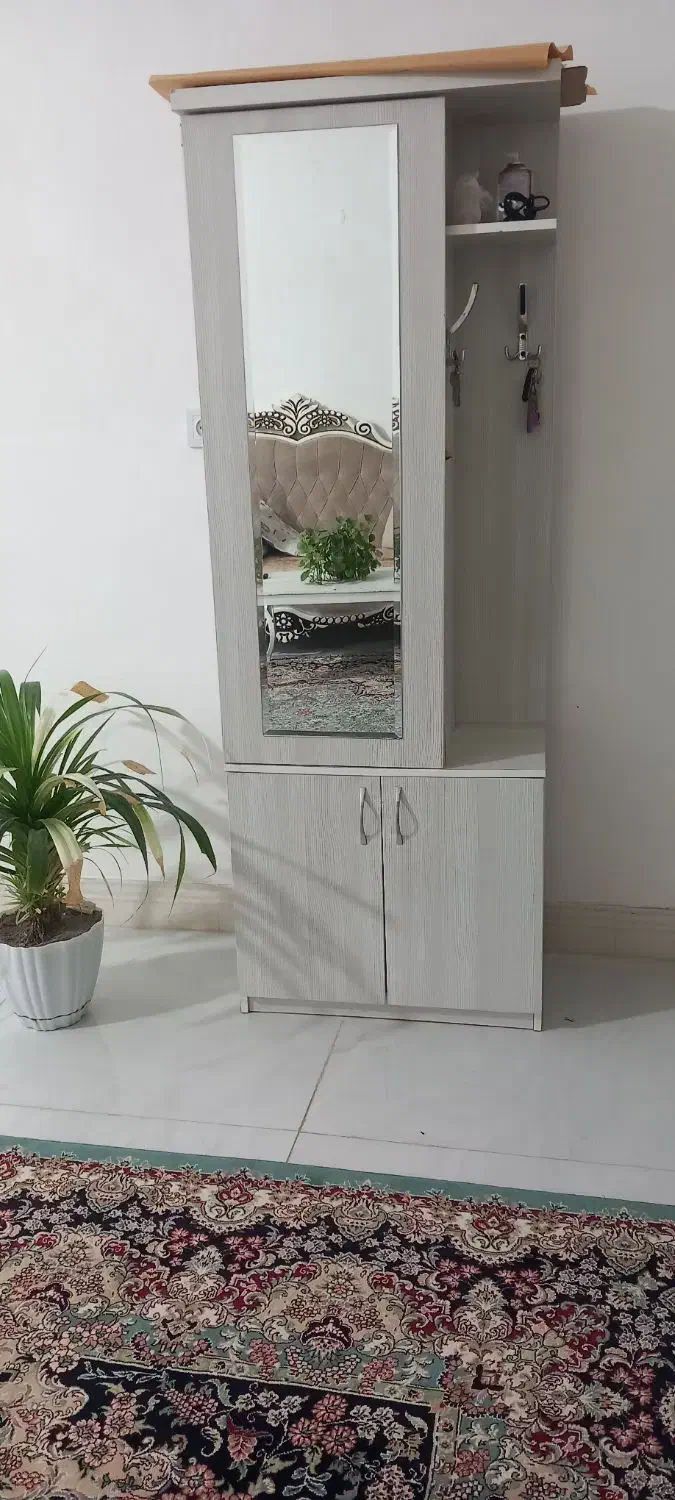 جاکفشی|جاکفشی، کمد، دراور|چناران, |دیوار