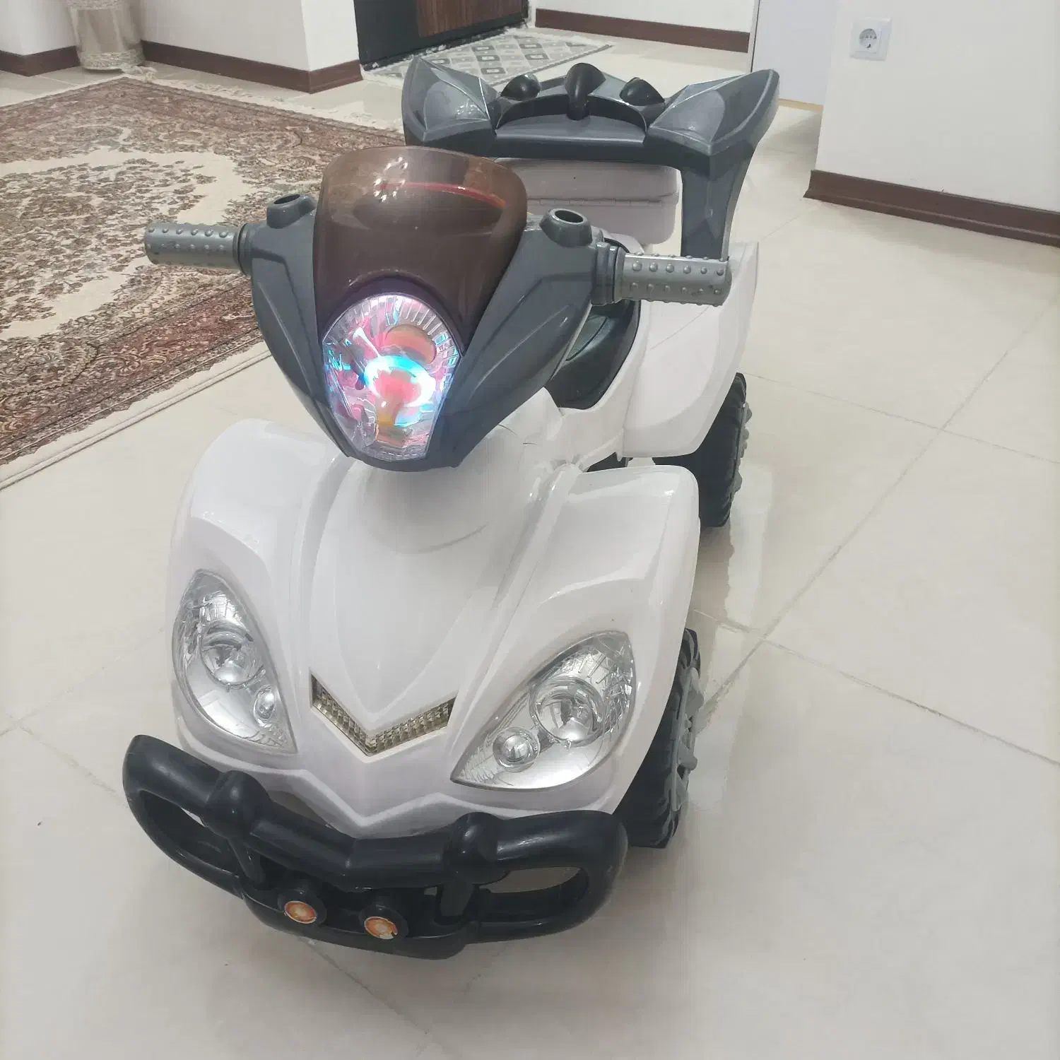 ماشین شارژی|اسباب‌بازی بچه|محمدیه-قزوین, |دیوار