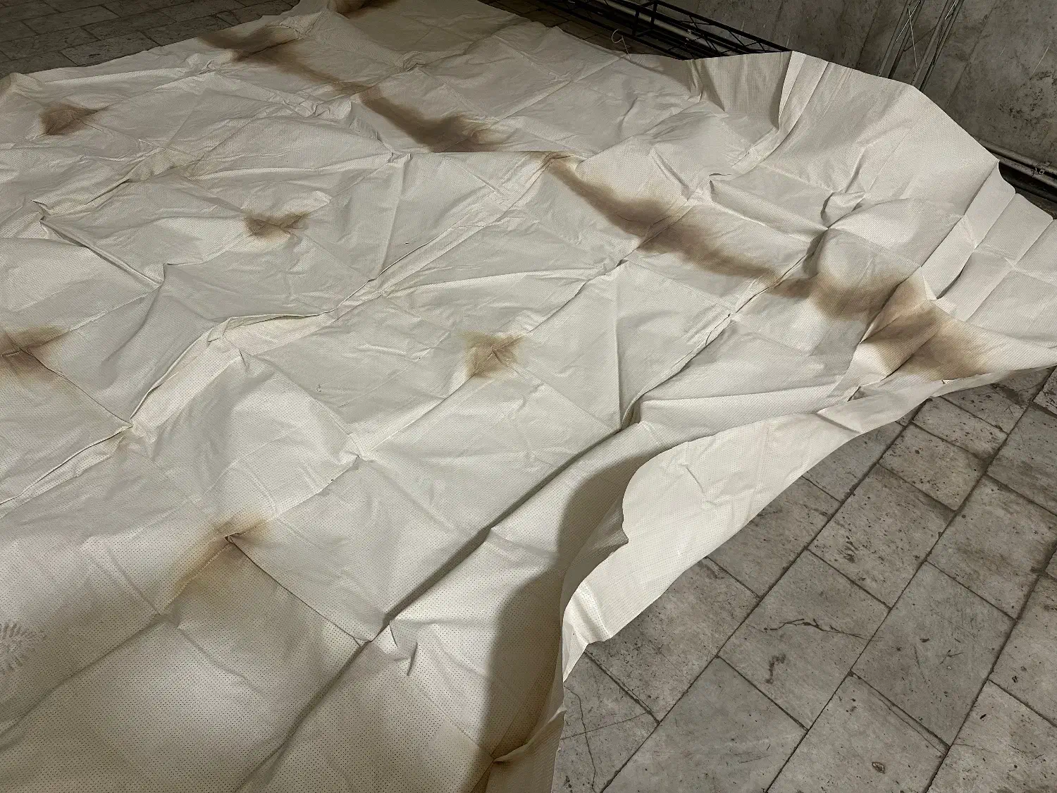 پرده برزنتی مناسب درب تعمیرگاه|پرده، رانر، رومیزی|تبریز, |دیوار