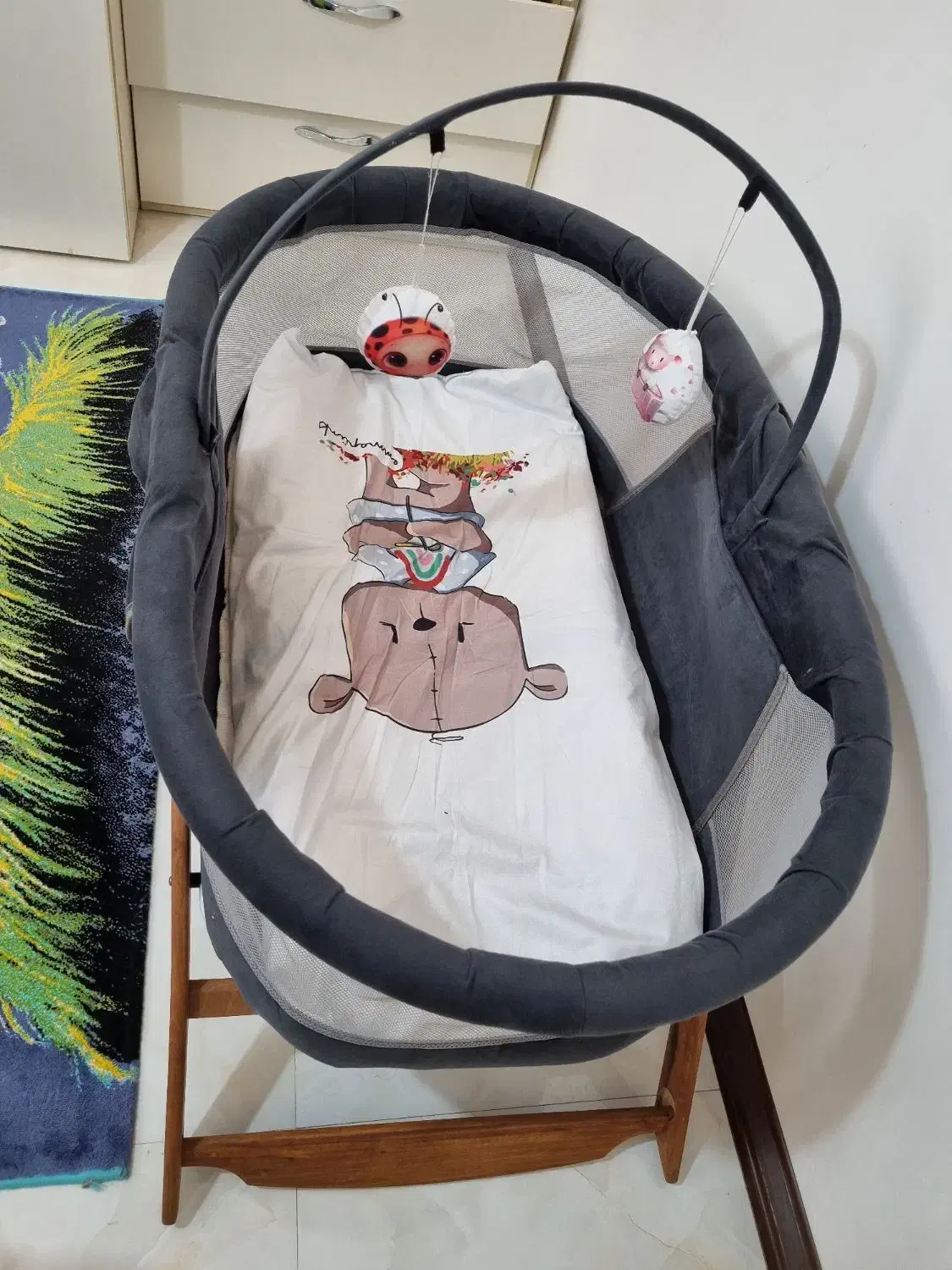 فروش گهواره متحرک نو|تخت و صندلی بچه|شاهینشهر, عطار|دیوار