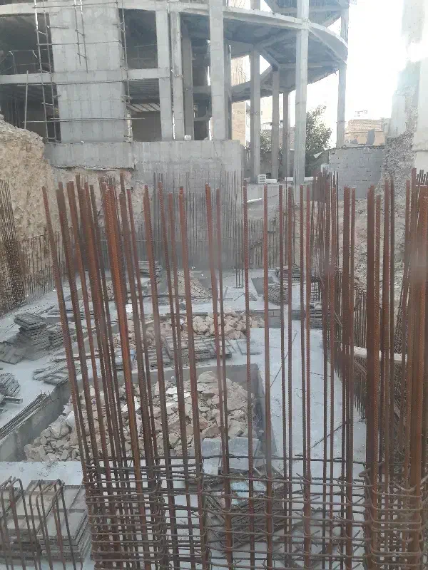 استخدام کارگر آلماتور بند و قالب بند|استخدام معماری، عمران و ساختمانی|شیراز, چوگیاه|دیوار