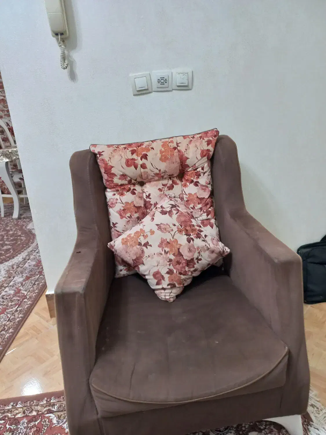 مبل ۷نفره و جلومبلی و میز تلویزیون|مبلمان خانگی و میز عسلی|کیاشهر, |دیوار