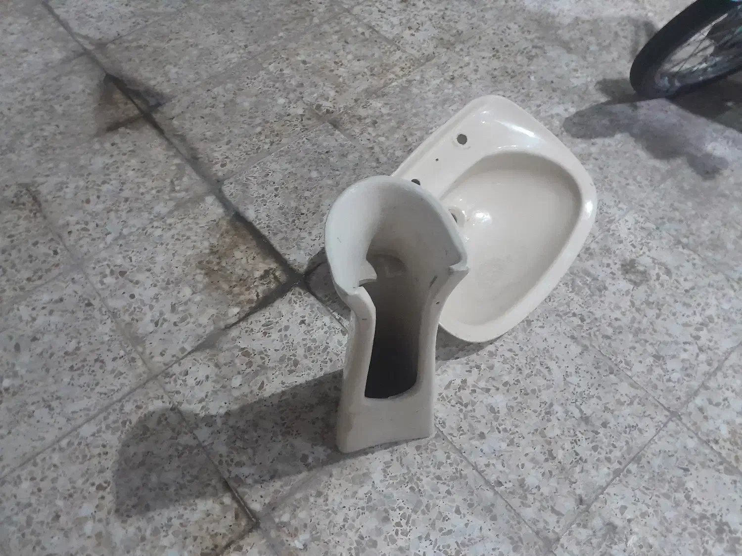 روشویی دستشویی|لوازم سرویس بهداشتی|فسا, |دیوار