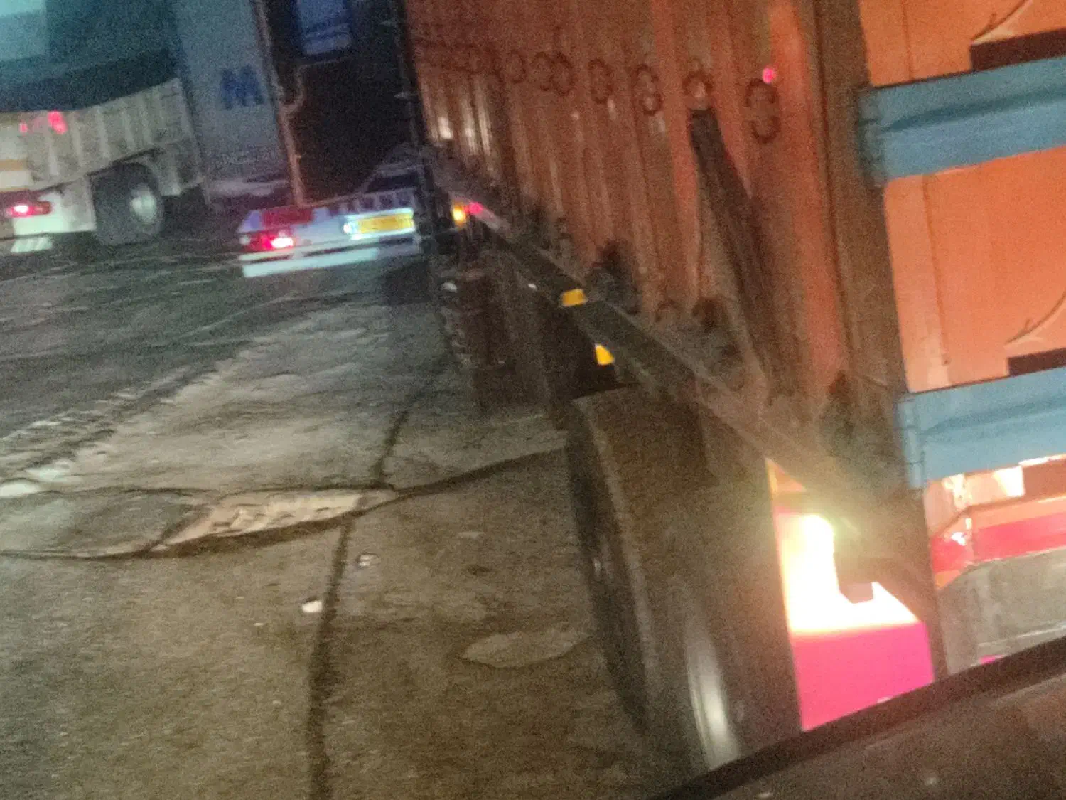 نیازمند راننده پایه یک|استخدام حمل و نقل|گناباد, |دیوار