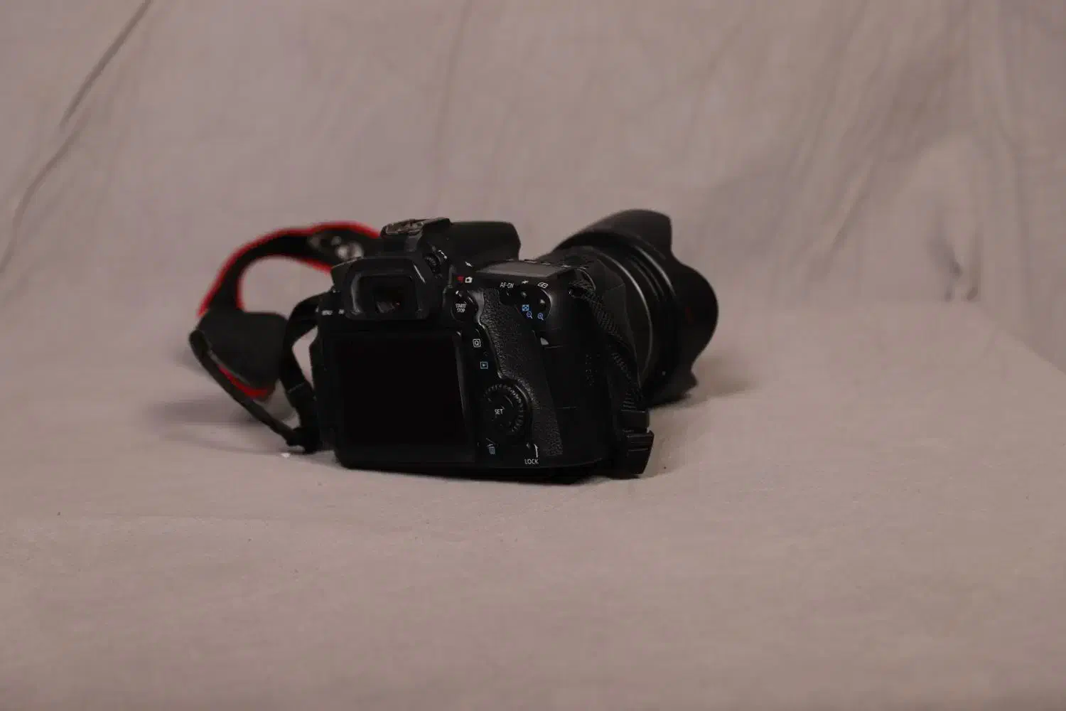 دوربین کانن 70D با جعبه و لنز18.135|دوربین عکاسی و فیلم‌برداری|لاهیجان, قیام|دیوار