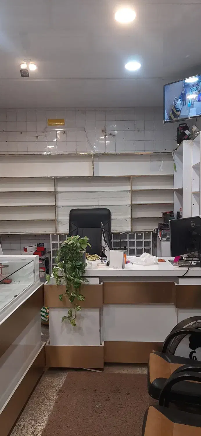 اجاره مغازه تعمیرات موبایل و کامپیوتر|اجارهٔ مغازه و غرفه|نیشابور, امام|دیوار