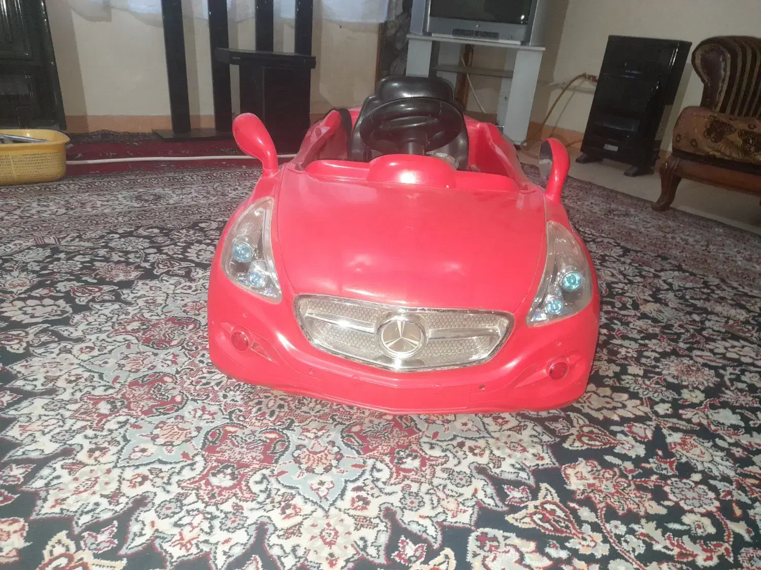 ماشین شارژی مدل بنز|اسباببازی بچه|کرمانشاه, |دیوار