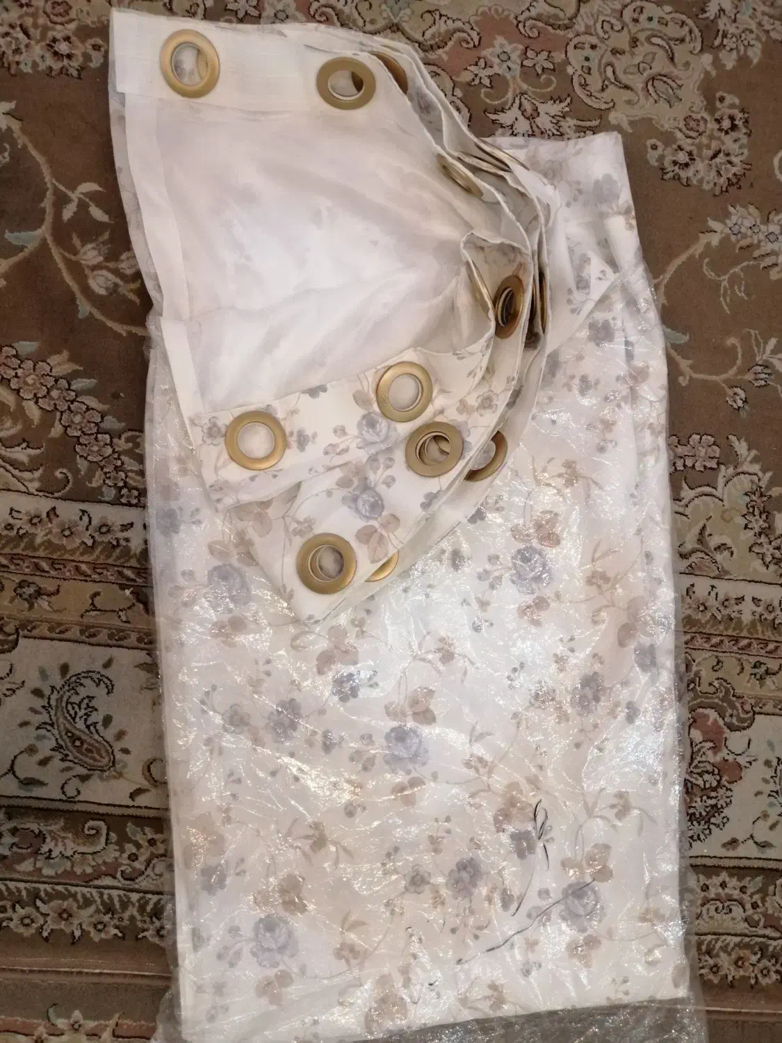 پرده پانچ حریر با آستر|پرده، رانر، رومیزی|شیراز, فرهنگ شهر|دیوار