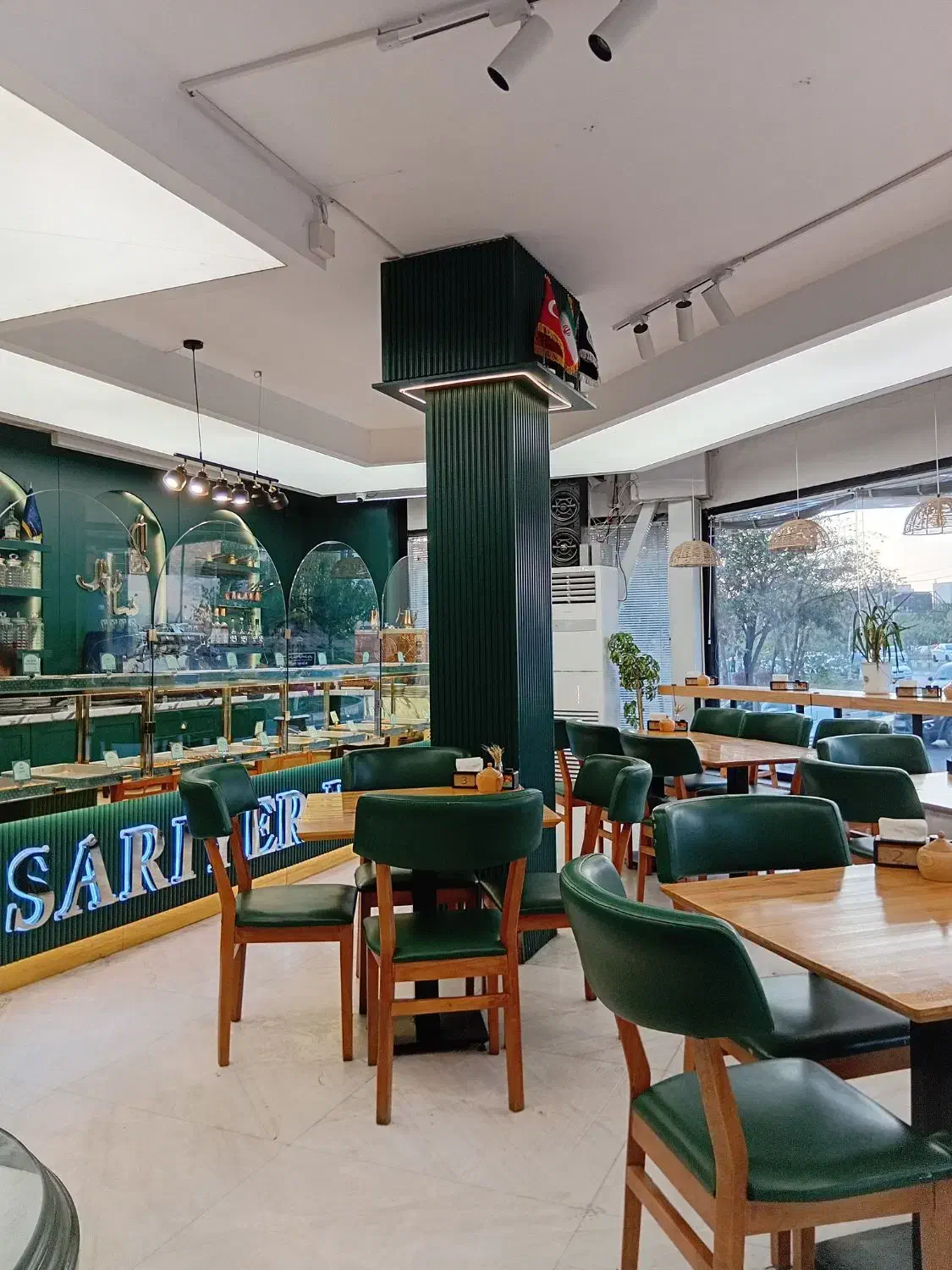 استخدام رستوران|استخدام خدمات فروشگاه و رستوران|تهران, مهران|دیوار