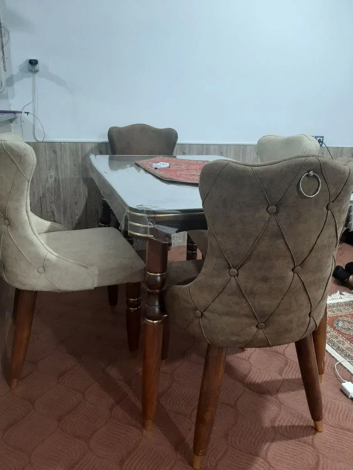 میز نهارخوری ۴ نفره نو نو.|میز و صندلی غذاخوری|اسلامآباد غرب, |دیوار