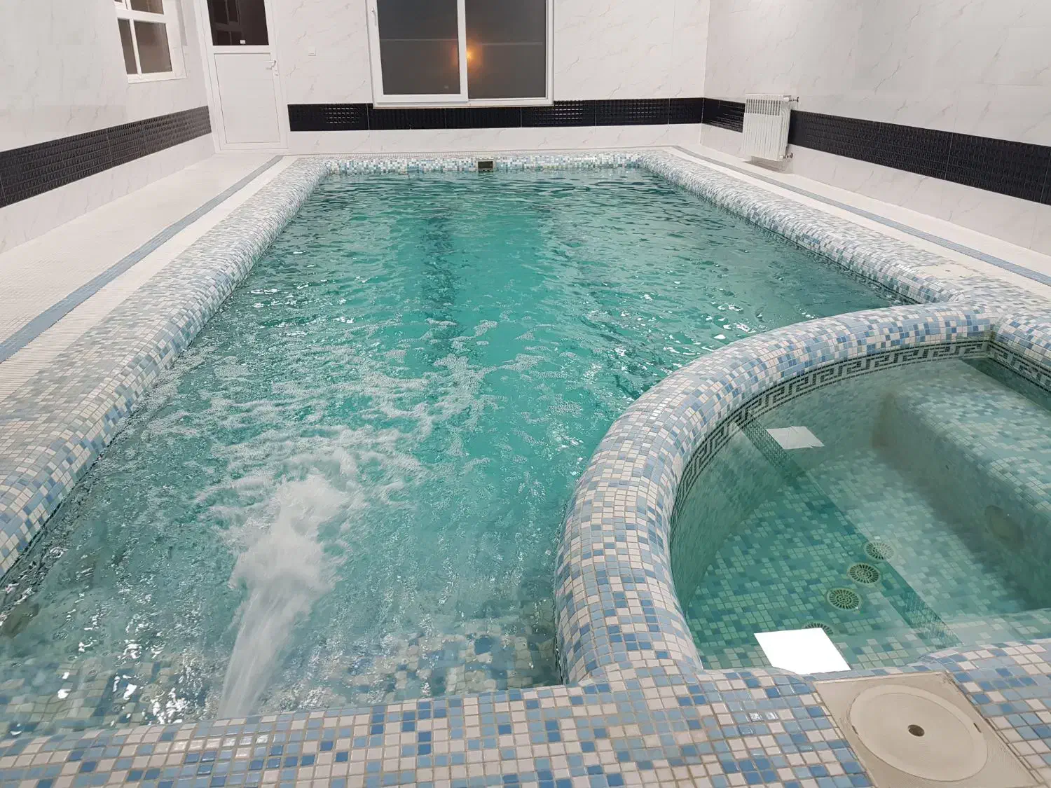 اجاره روزانه ویلا استخر دار رودهن،مهرآباد،دماوند|اجارهٔ کوتاه‌مدت ویلا و باغ|تهران, پرستار|دیوار