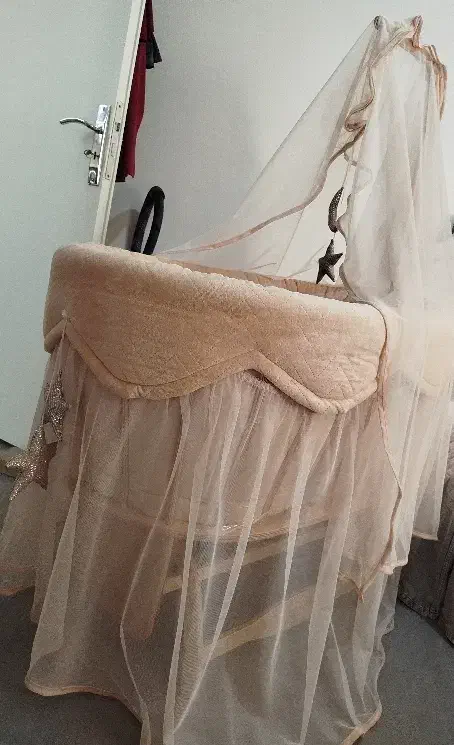 تخت کنار مادر|تخت و صندلی بچه|فردیس, فردیس|دیوار