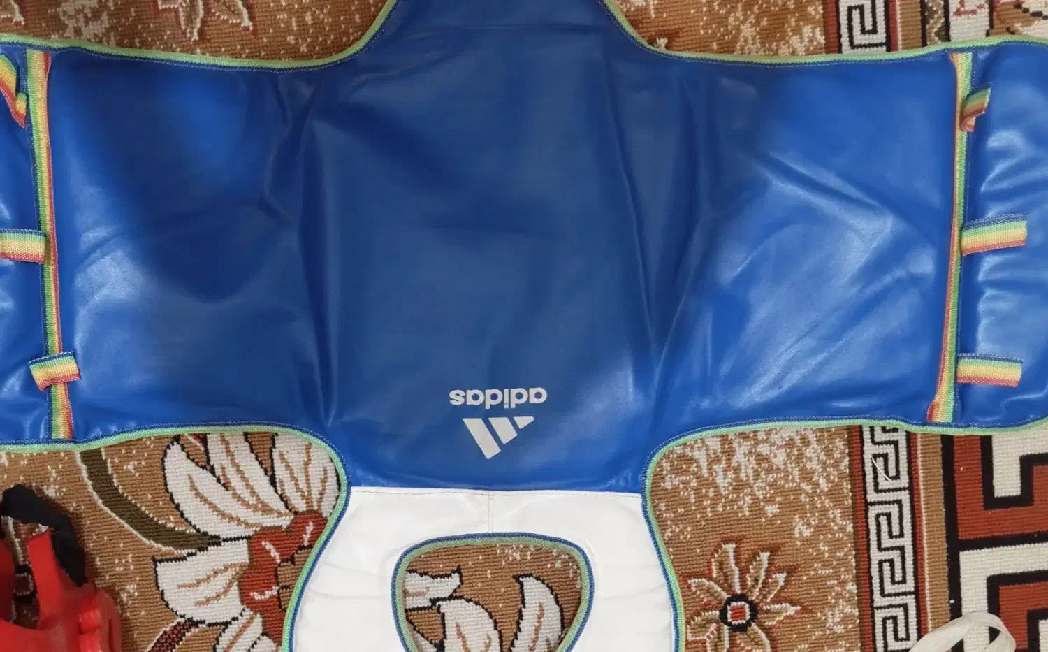 لوازم تکواندو|تجهیزات ورزشی|میانه, |دیوار