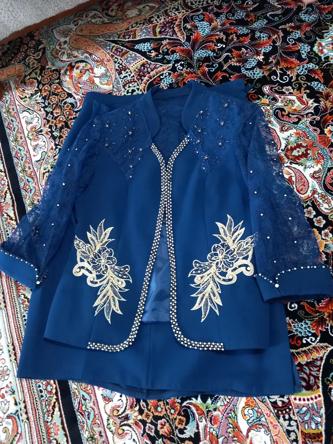 لباس|لباس|بهارستان, |دیوار