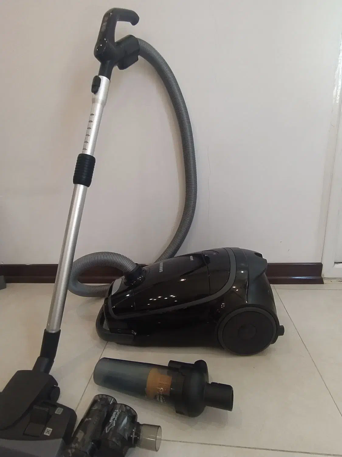 جارو برقی سامسونگ 2400 وات|جاروبرقی، جارو شارژی، بخارشو|شیراز, شهرک مخابرات|دیوار