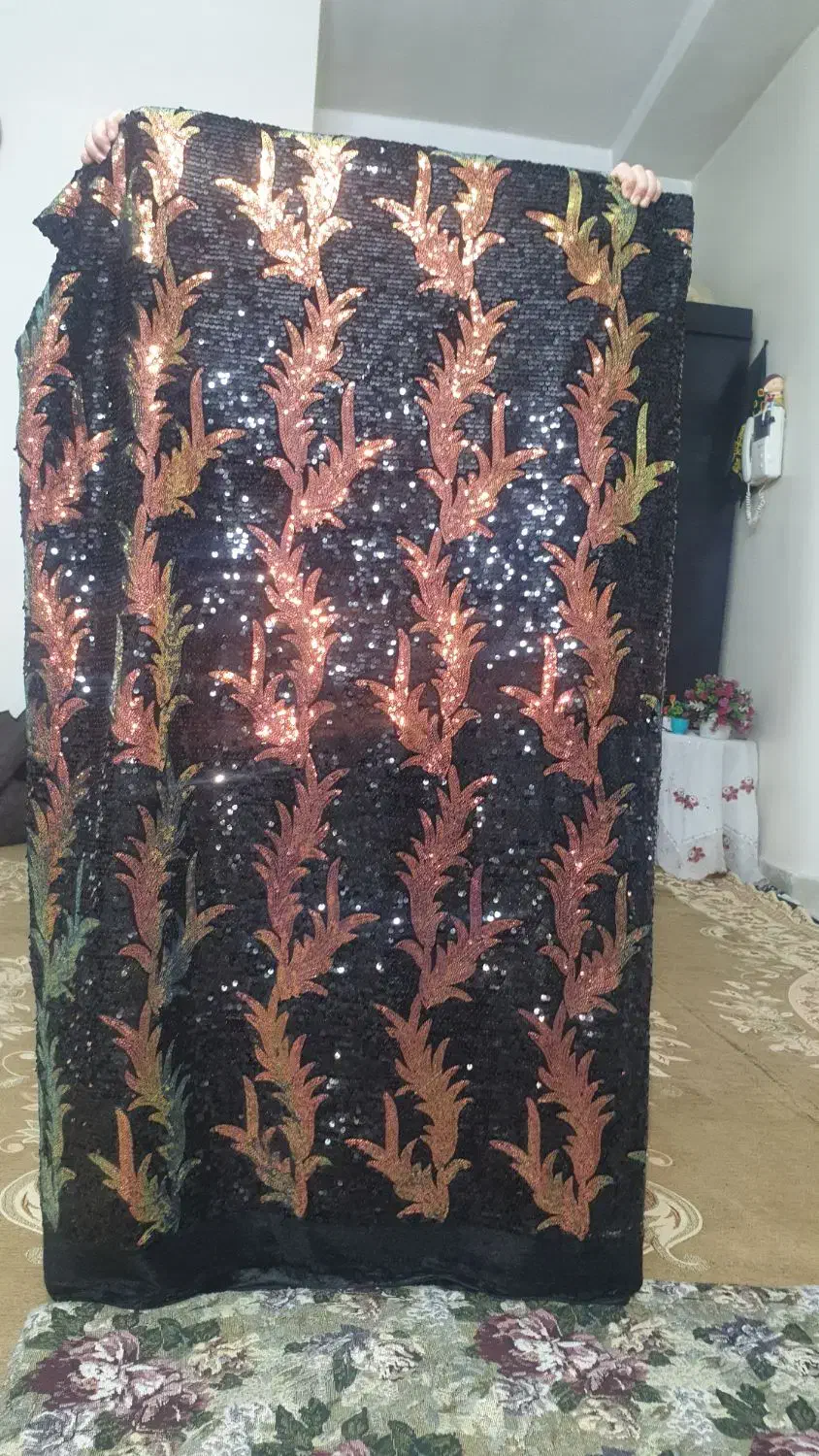 پارچه مخمل مجلسی|لباس|قرچک, میرزائی شمالی|دیوار