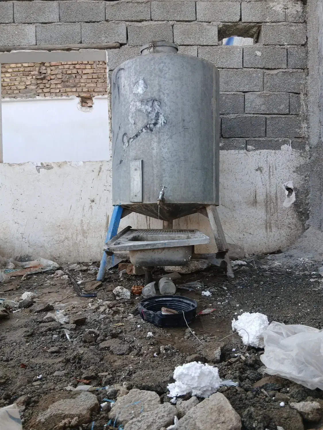 تاکر اب ۷۰۰ لبتری|مصالح و تجهیزات ساختمان|ملارد, |دیوار