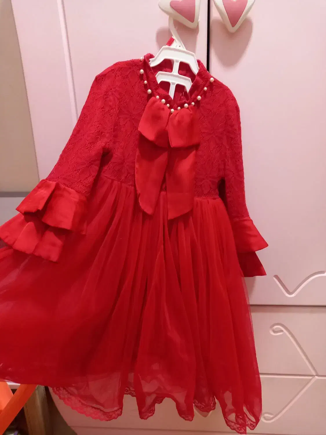 پیراهن مجلسی قرمز رنگ پرچین وپیراهن سفید سورمه ای|لباس|آبادان, |دیوار