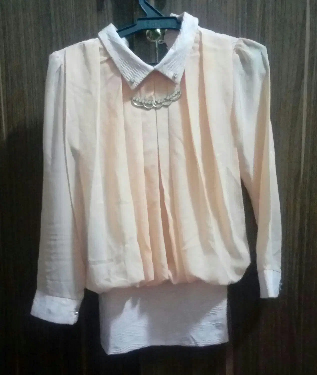 شومیز|لباس|قم, امامزاده ابراهیم|دیوار