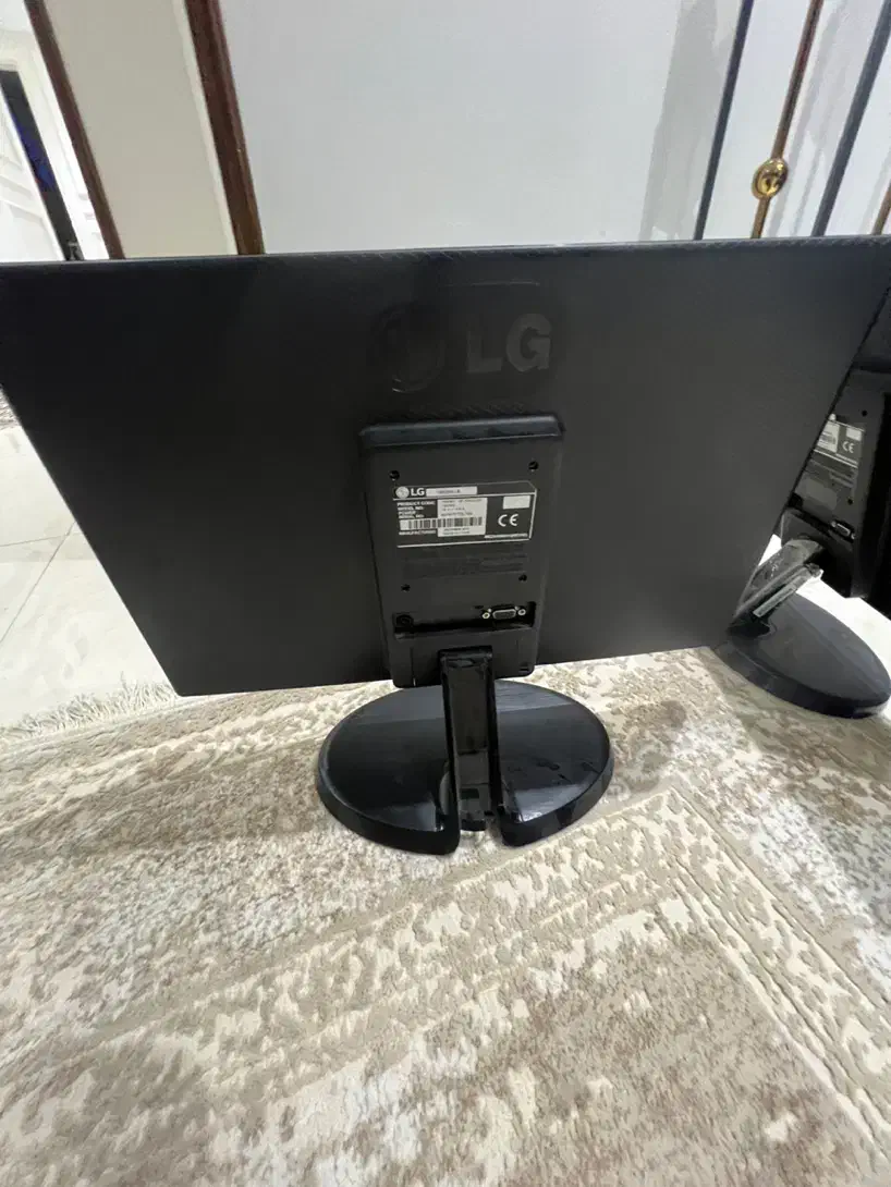 مانیتورالجی و کیس اچ پی ۳ عدد|قطعات و لوازم جانبی رایانه|کرج, گلشهر|دیوار