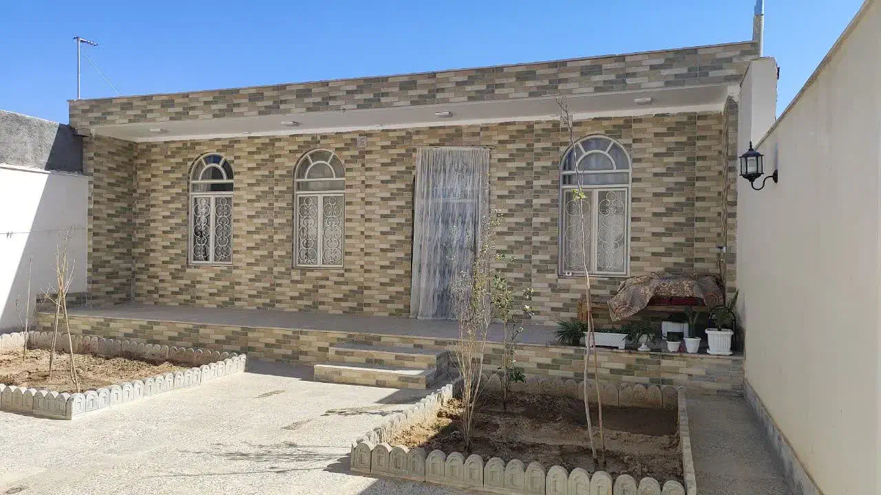 منزل ویلایی نوساز. روستای نواران|فروش خانه و ویلا|قم, تعویض پلاک|دیوار