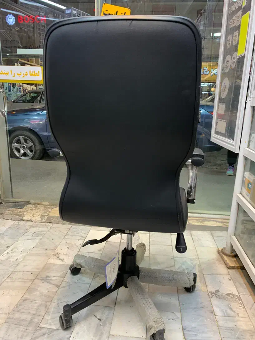 صندلی چرخ دار مدیریتی|صندلی و نیمکت|اراک, |دیوار