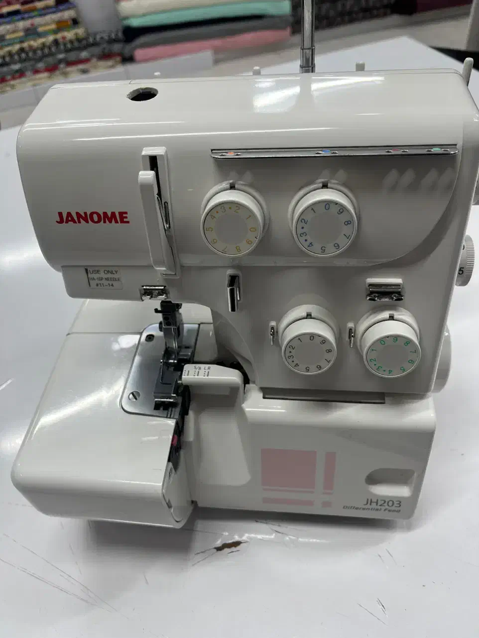 سردوز چهار نخ ژانومه|چرخ خیاطی و ریسندگی|بندر ماهشهر, |دیوار