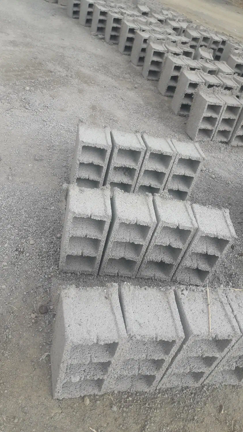 بلوک سیمانی محکم وبادوام کف بسته و کف باز محکم|مصالح و تجهیزات ساختمان|فیرورق, |دیوار