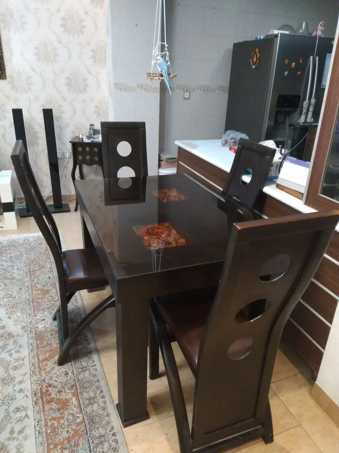 میز ناهارخوری ۴ نفره تمیز و سالم|میز و صندلی غذاخوری|رشت, ساغری سازان|دیوار