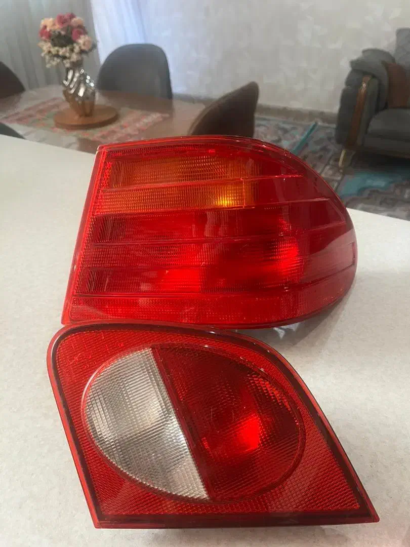 چراغ عقب و خطر بنز فابریک|قطعات یدکی و لوازم جانبی|چهاردانگه (تهران), |دیوار