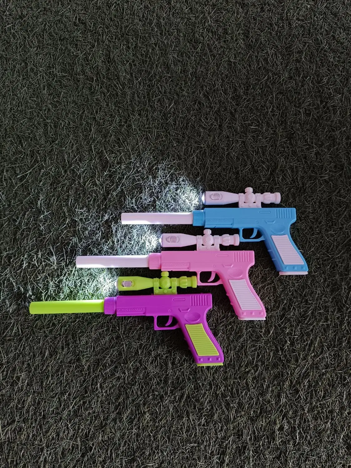 لوازم تحریر / روان نویس کلت رنگی چراغ دار|لوازم التحریر|قم, نخودی|دیوار