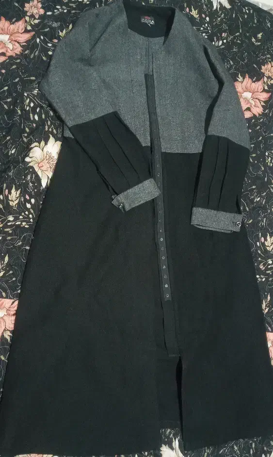 پالتو..|لباس|بروجن, |دیوار