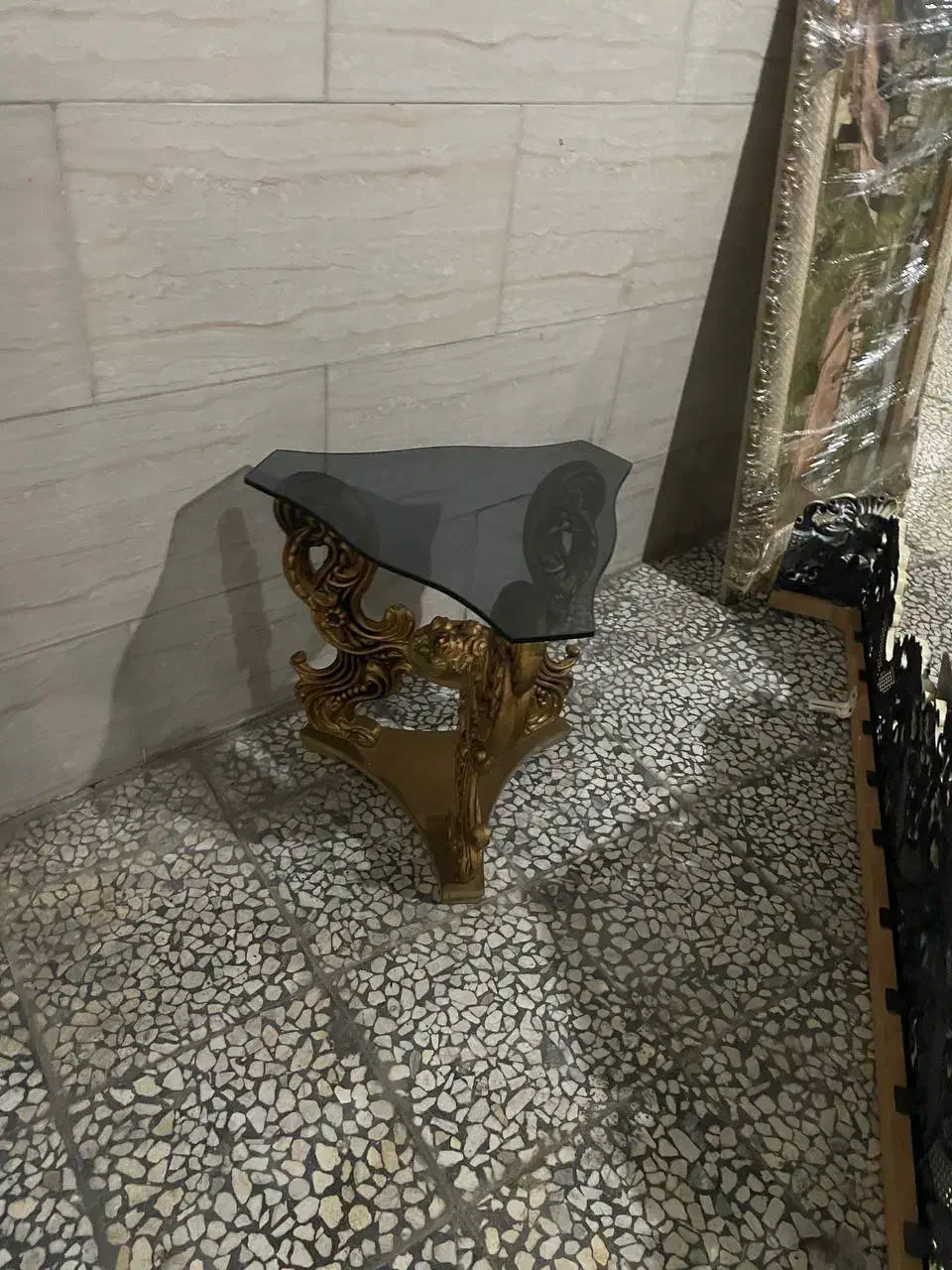 مبل هفت نفره سالم|مبلمان خانگی و میز عسلی|رشت, فرزانه|دیوار