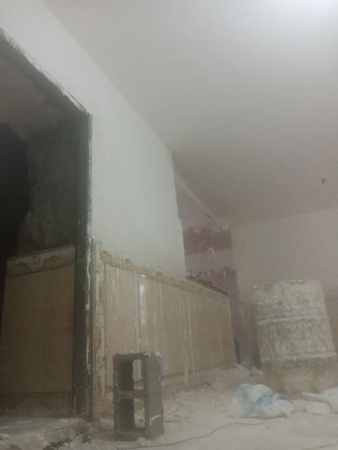 گچکاری و لکه گیری پذیرفته میشودیرانشهر محمدان|خدمات پیشه و مهارت|بمپور, |دیوار