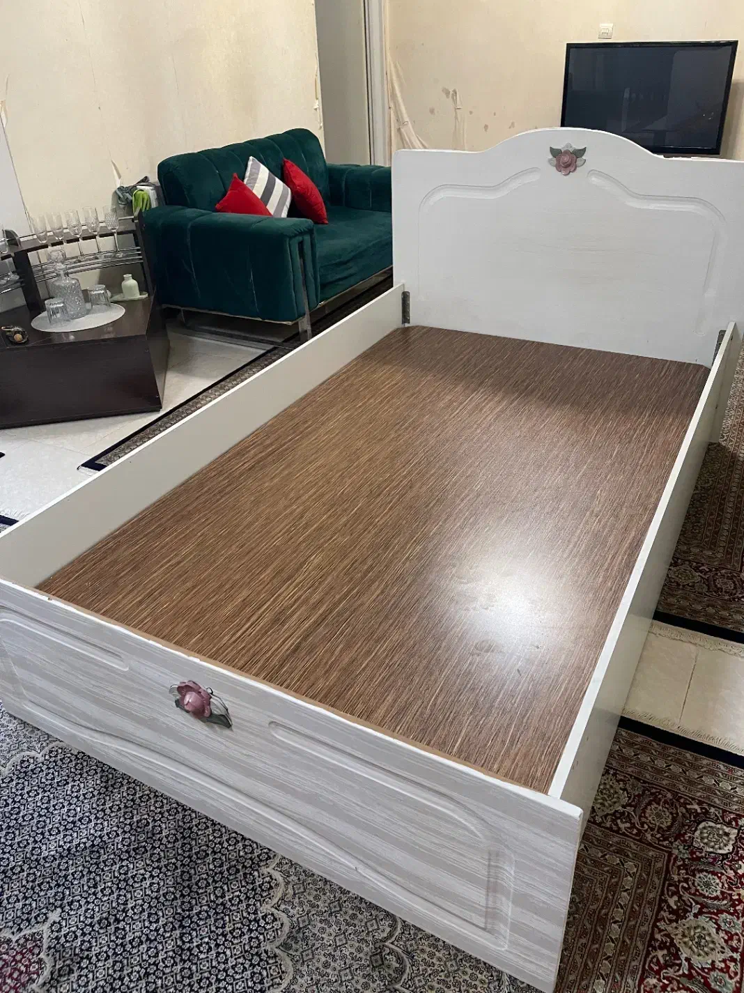 تخت خواب چوبی در ابعاد ۲در ۱۲۰( یک و نیم نفره )|تخت و سرویس خواب|کرج, گلشهر|دیوار