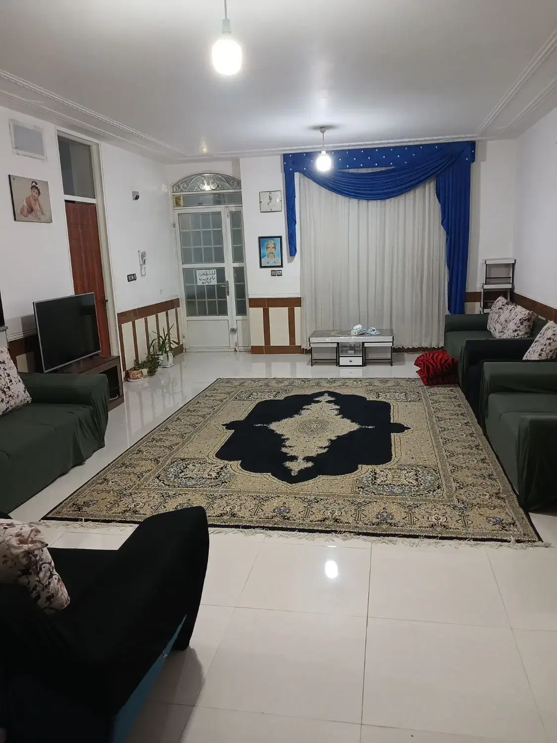 اجاره روزانه و هفتگی منزل مبله ویلایی|اجارهٔ کوتاه‌مدت آپارتمان و سوئیت|شیراز, شهرک صادقیه|دیوار