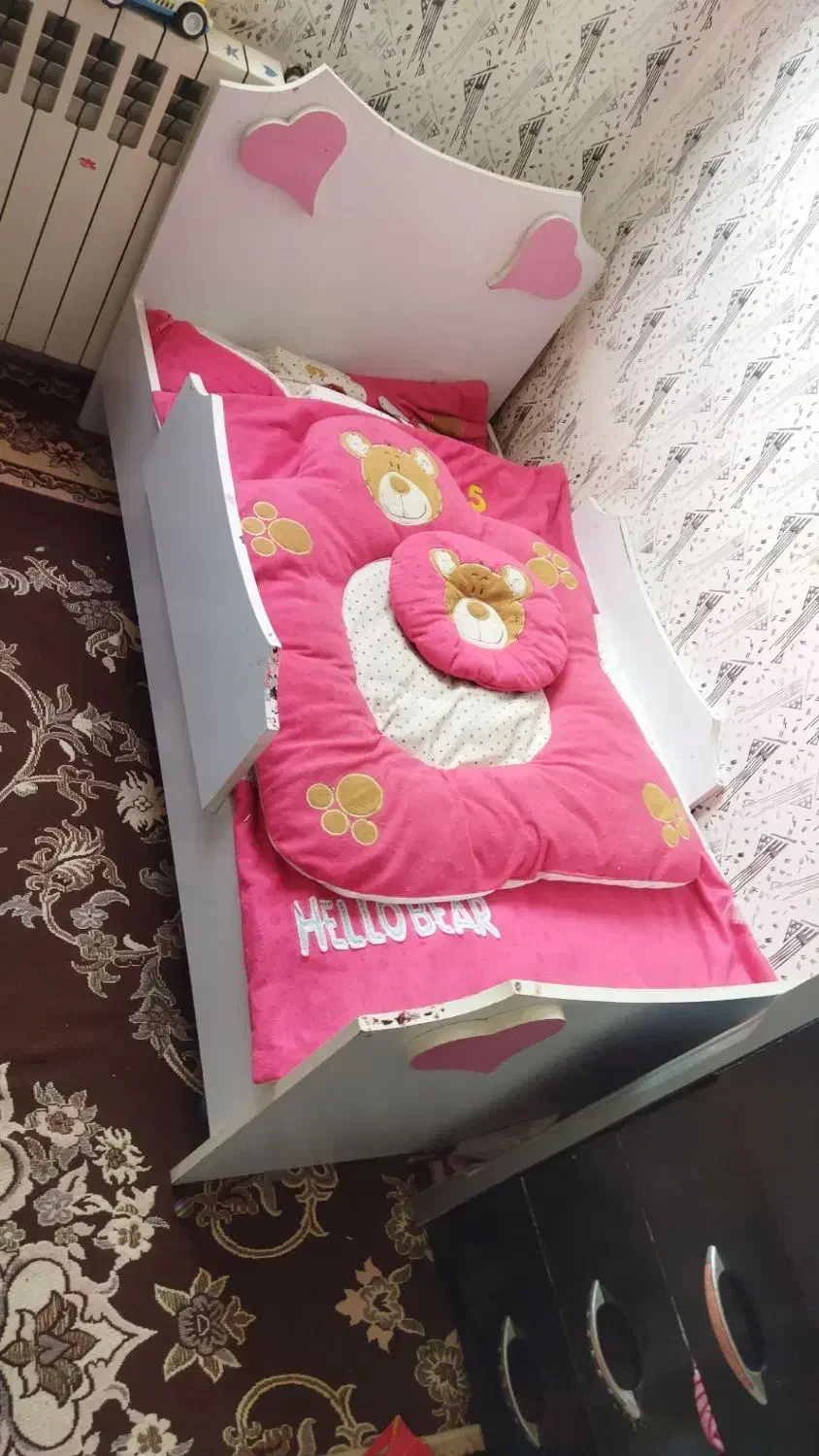 تخت نوزادی|تخت و صندلی بچه|ملایر, |دیوار