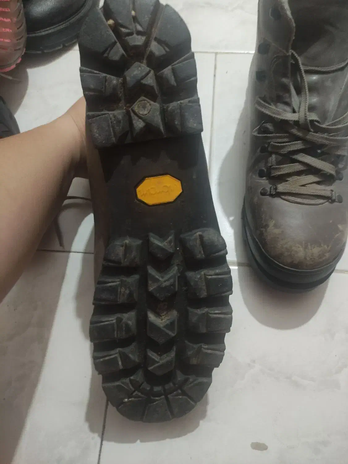 کفش کوهنوردی برند ویبرام ایتالیا اصل|کیف، کفش، کمربند|همدان, |دیوار