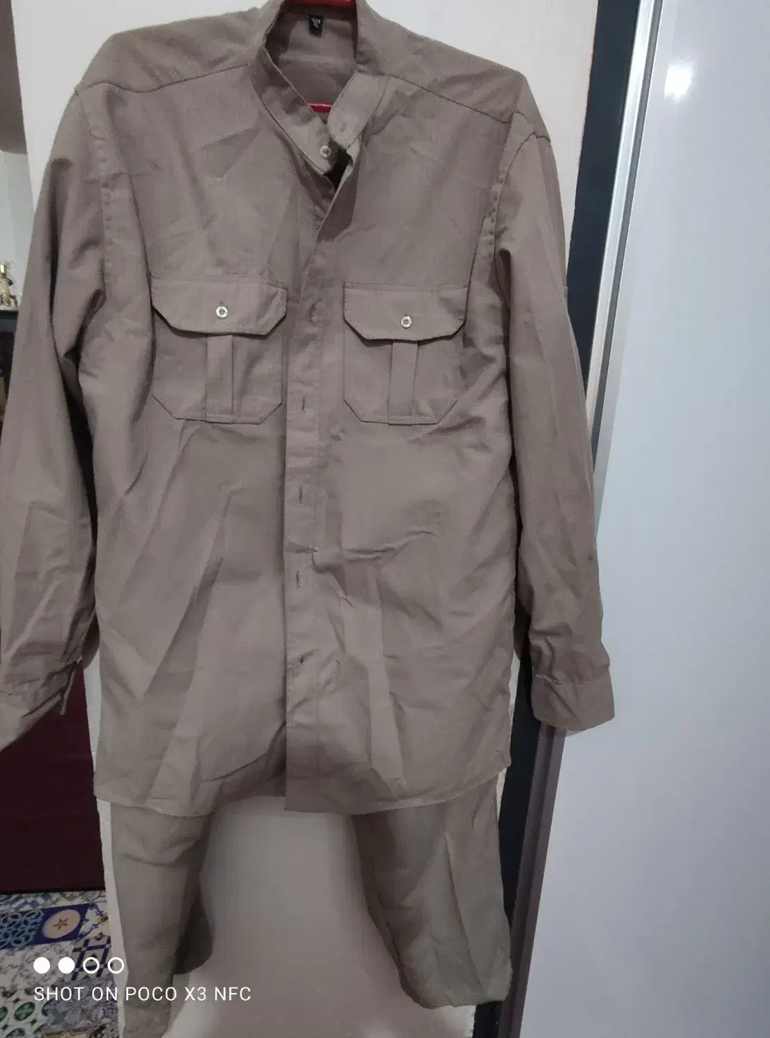 لباس نظامی|لباس|پرند, فاز ۶|دیوار