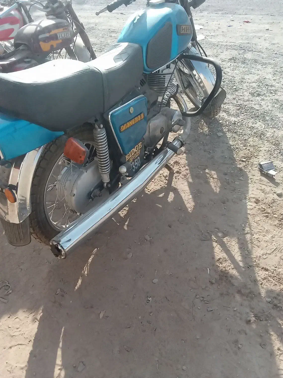 ایژ روستا پلانتا|موتورسیکلت|پائین جام, |دیوار