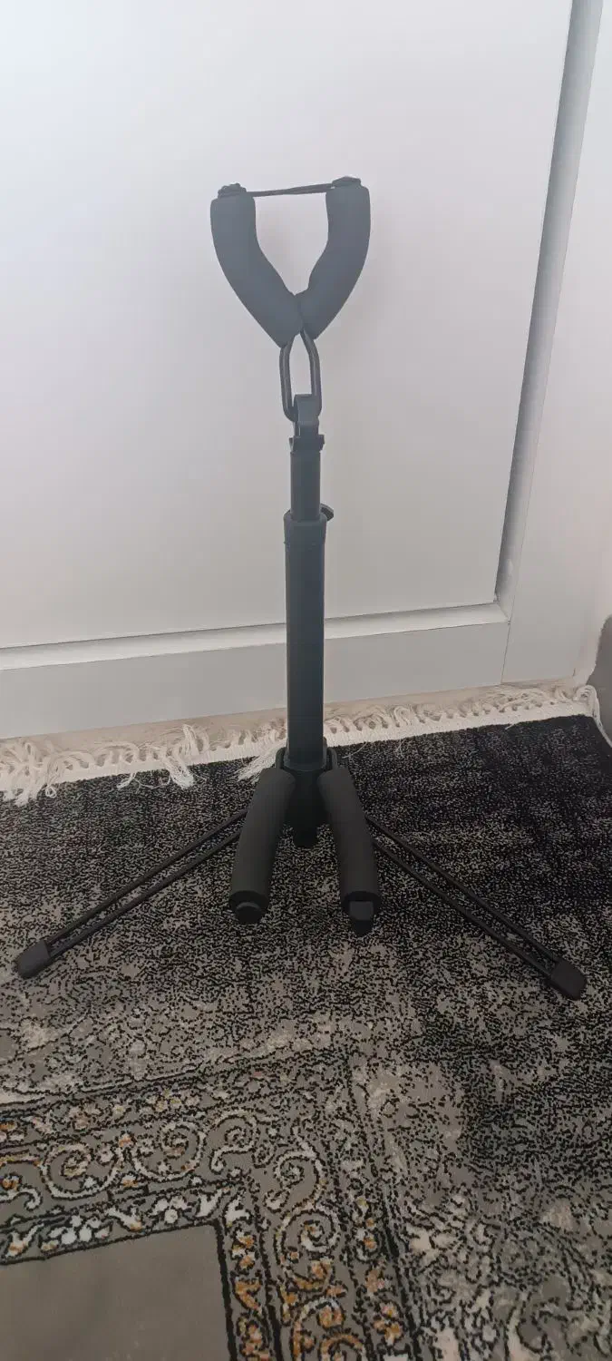 استند(پایه،نگه دارنده)سه‌تار،ویولون|گیتار، بیس، امپلیفایر|اندیشه, شهرک صدف|دیوار