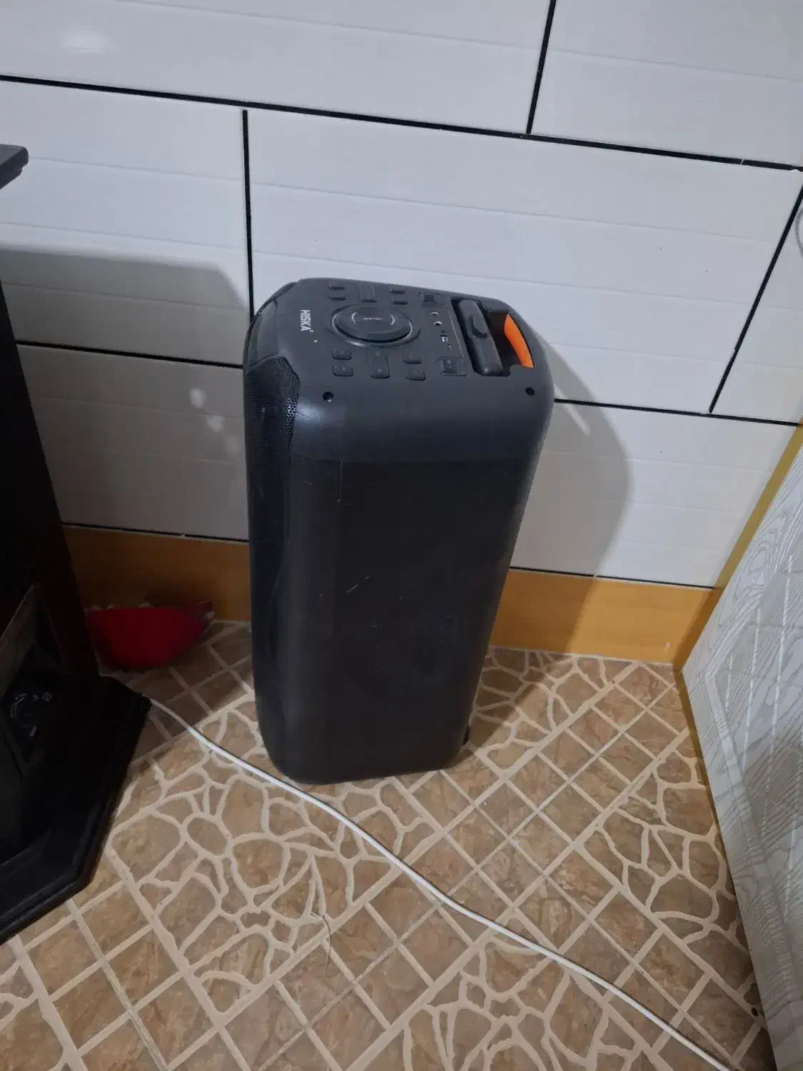 اسپیکر برقی شارژی|سیستم صوتی خانگی|ساوه, |دیوار