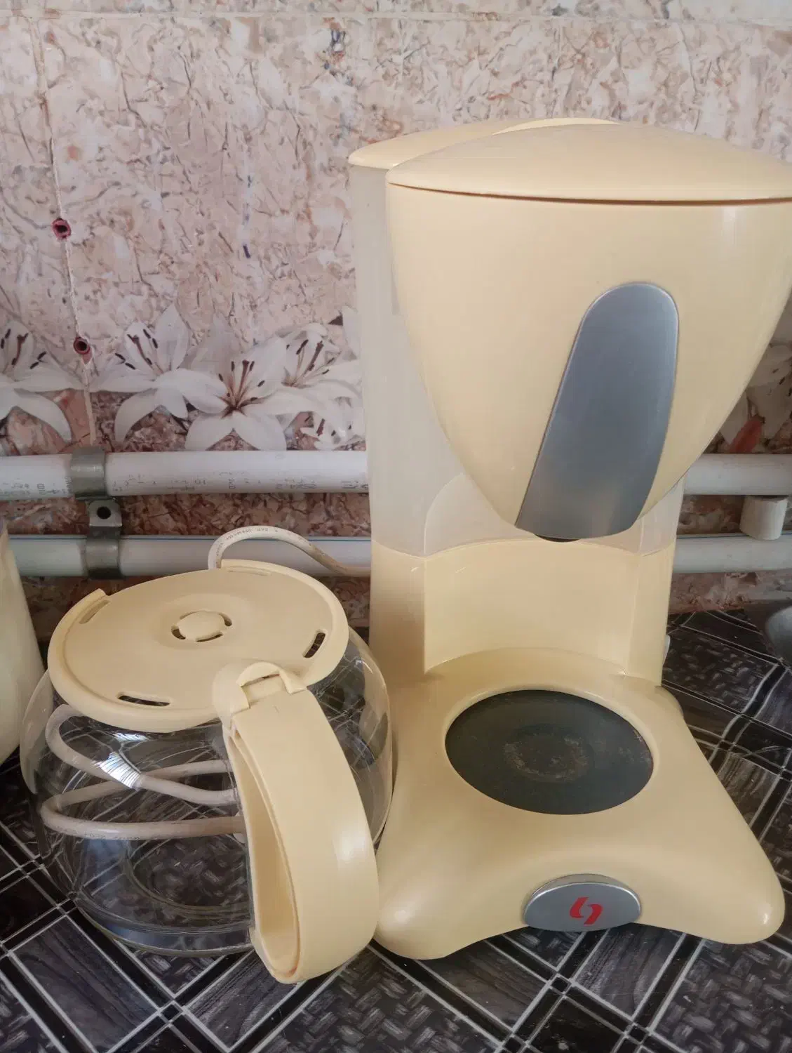 چایساز قهوه ساز معاوضه با اتو|سماور، چای‌ساز، قهوه‌ساز|اصفهان, ملک‌شهر|دیوار