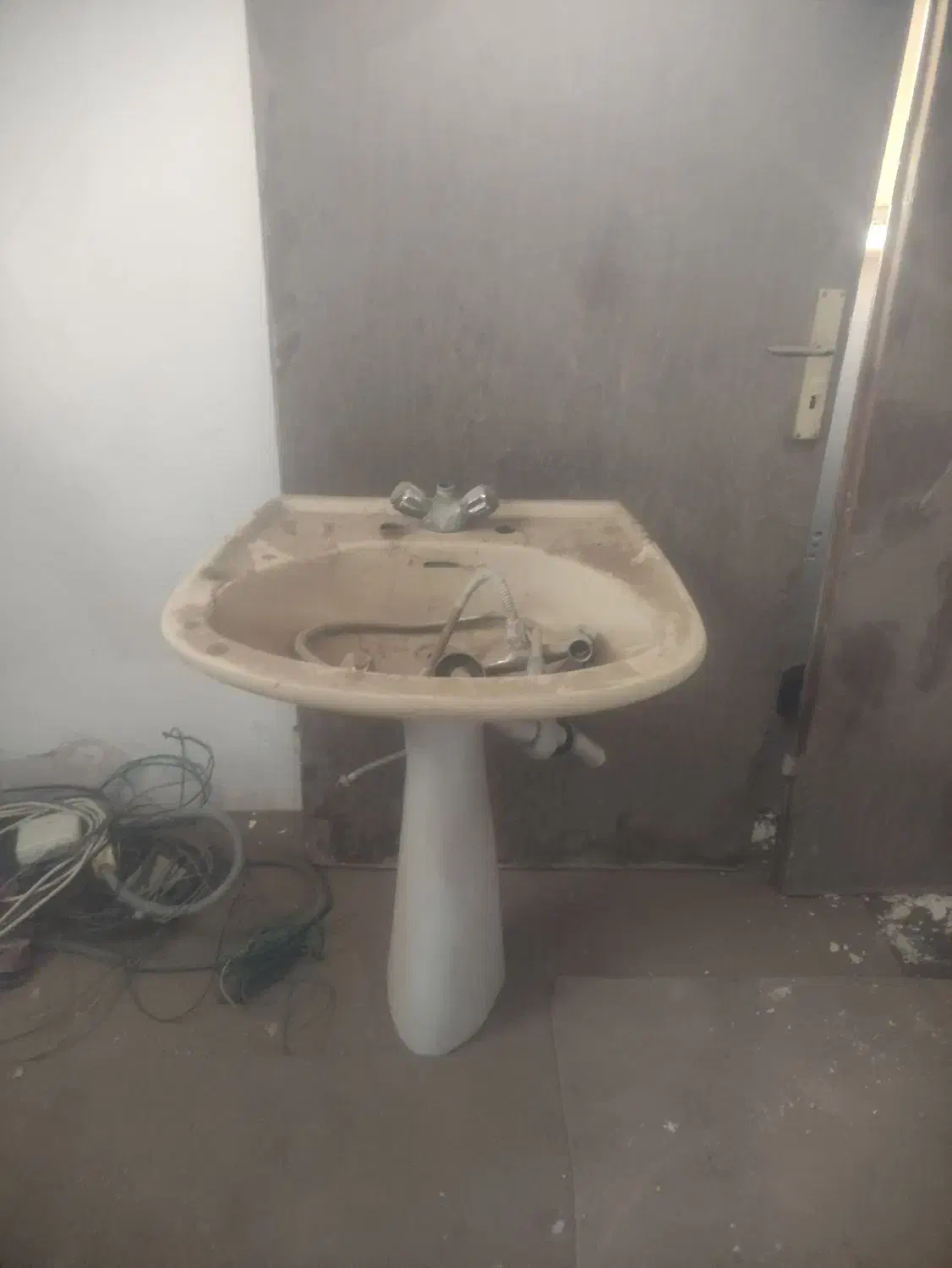 روشور|لوازم سرویس بهداشتی|نیشابور, گنبد سبز|دیوار