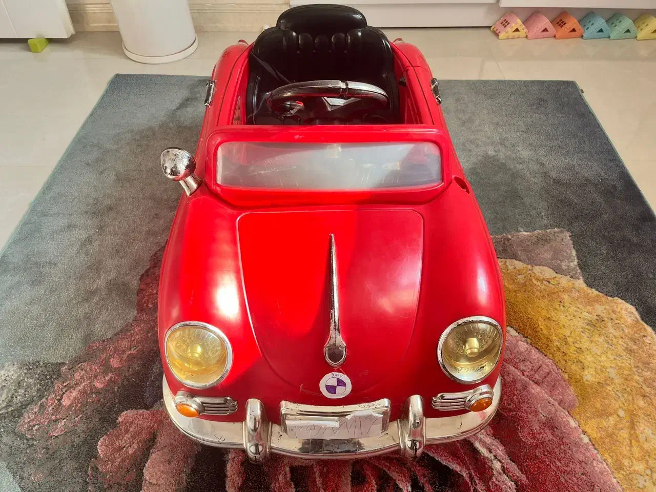 ماشین شارژی|اسباب‌بازی بچه|رشت, گیل|دیوار